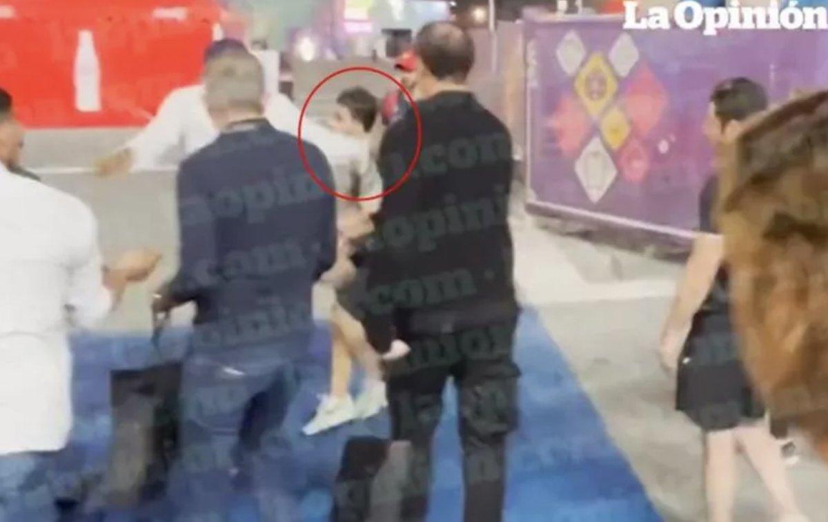 Samuel Eto'o, Cezayirli YouTuber'ın suratına tekme attı 