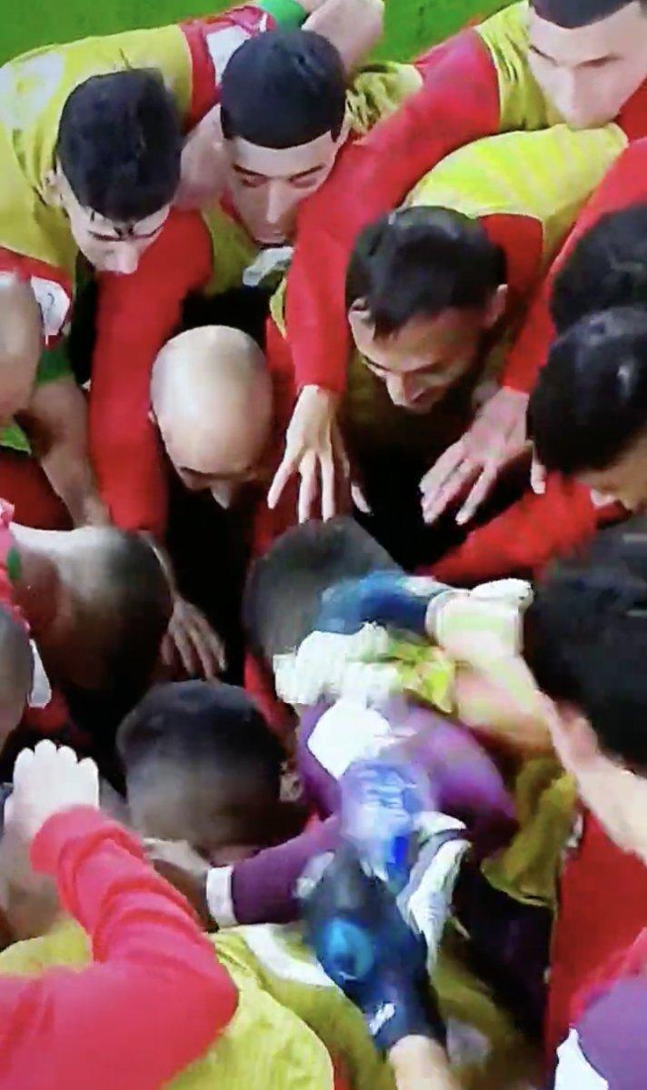 Faslı futbolcular, penaltılar öncesi Fatiha okudu