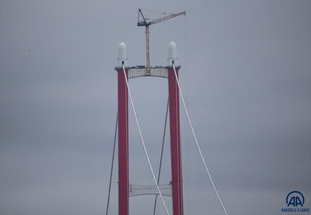 1915 Çanakkale Köprüsü'ne top mermisi figürleri yerleştirildi