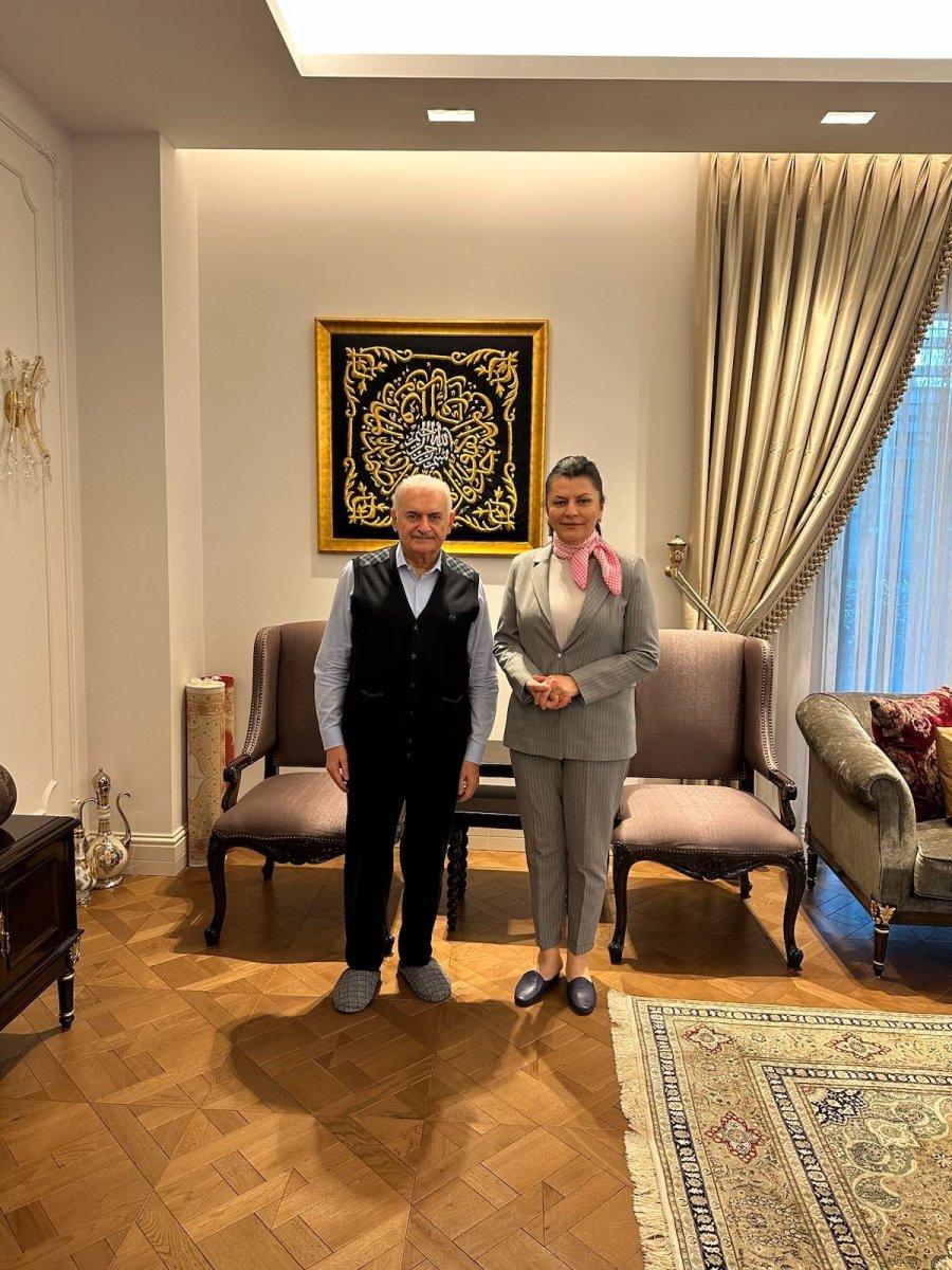 Binali Yıldırım'a, Ayşe Türkmenoğlu'ndan geçmiş olsun ziyareti