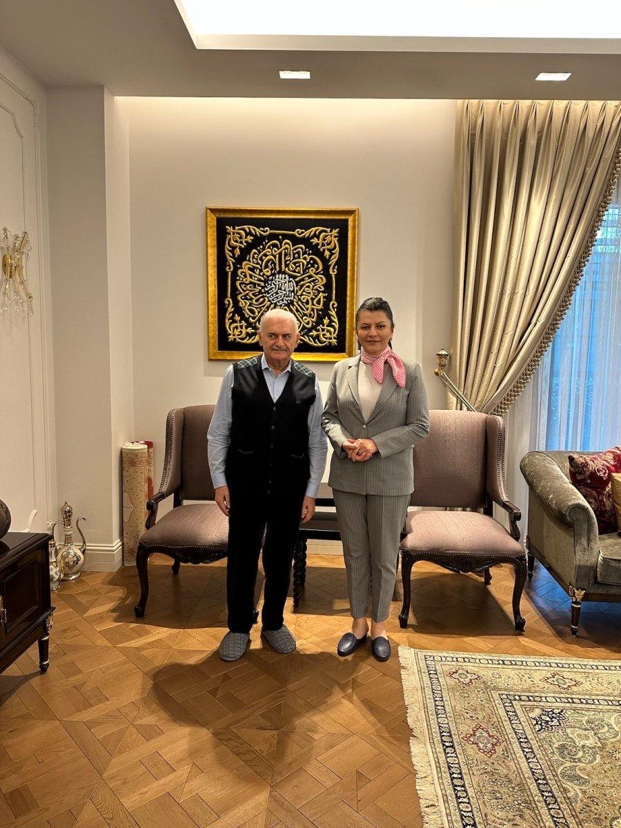 Binali Yıldırım'a, Ayşe Türkmenoğlu'ndan geçmiş olsun ziyareti