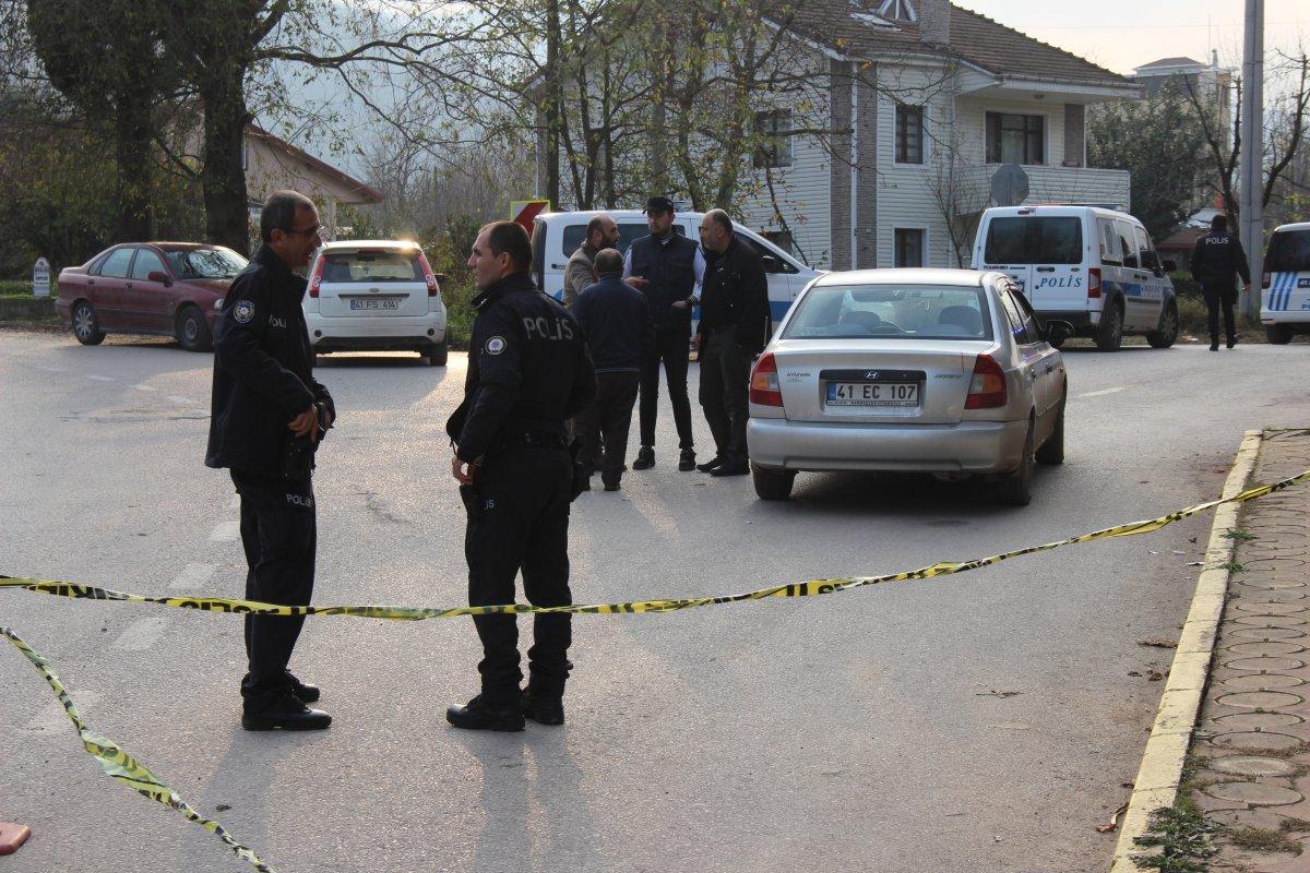 Kocaeli'de husumetlilerin tartışması olaylı bitti: 3 yaralı