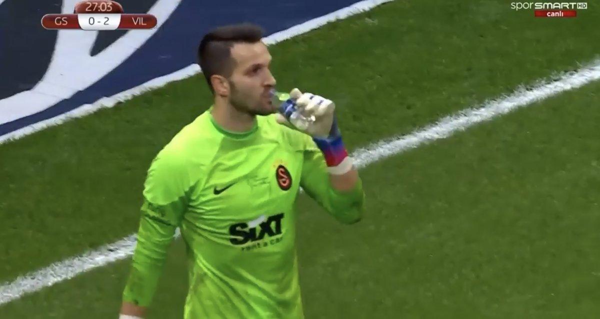 Galatasaray'da taraftar Okan Kocuk'a tepkili