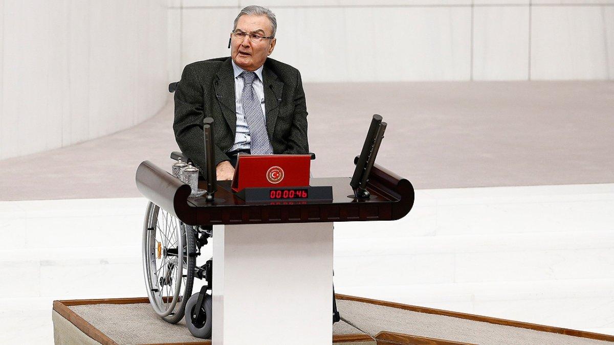 Deniz Baykal: CHP’nin yaptığı toplantı çok önemli