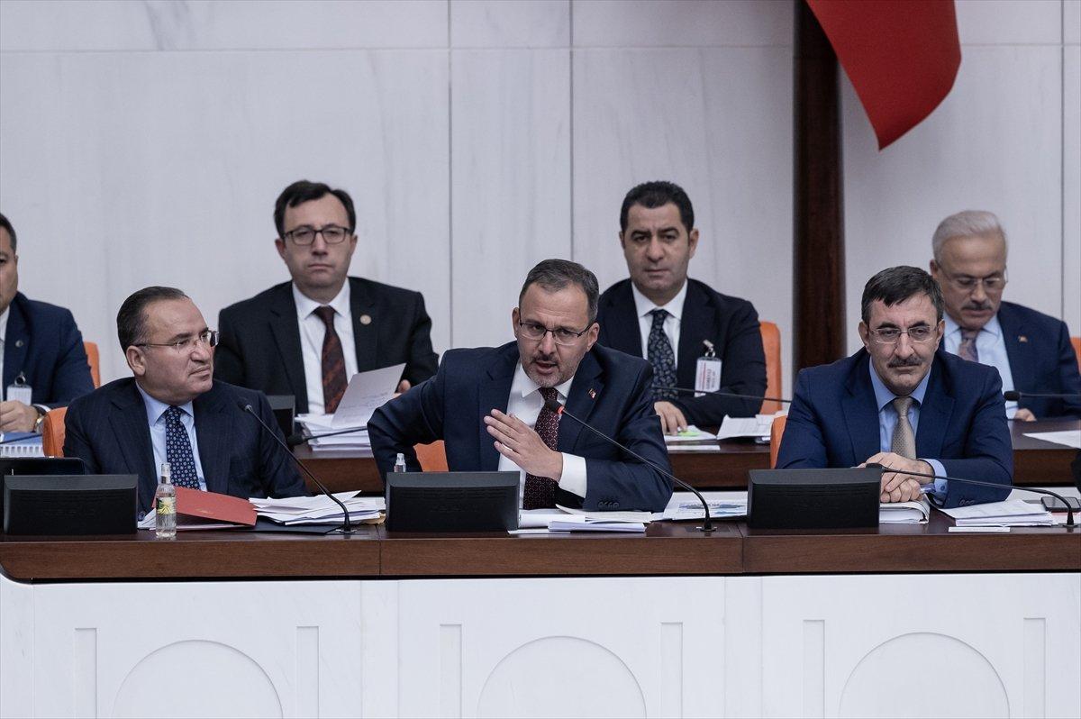 Mehmet Kasapoğlu'ndan öğrencilere KYK burs ve kredi müjdesi 