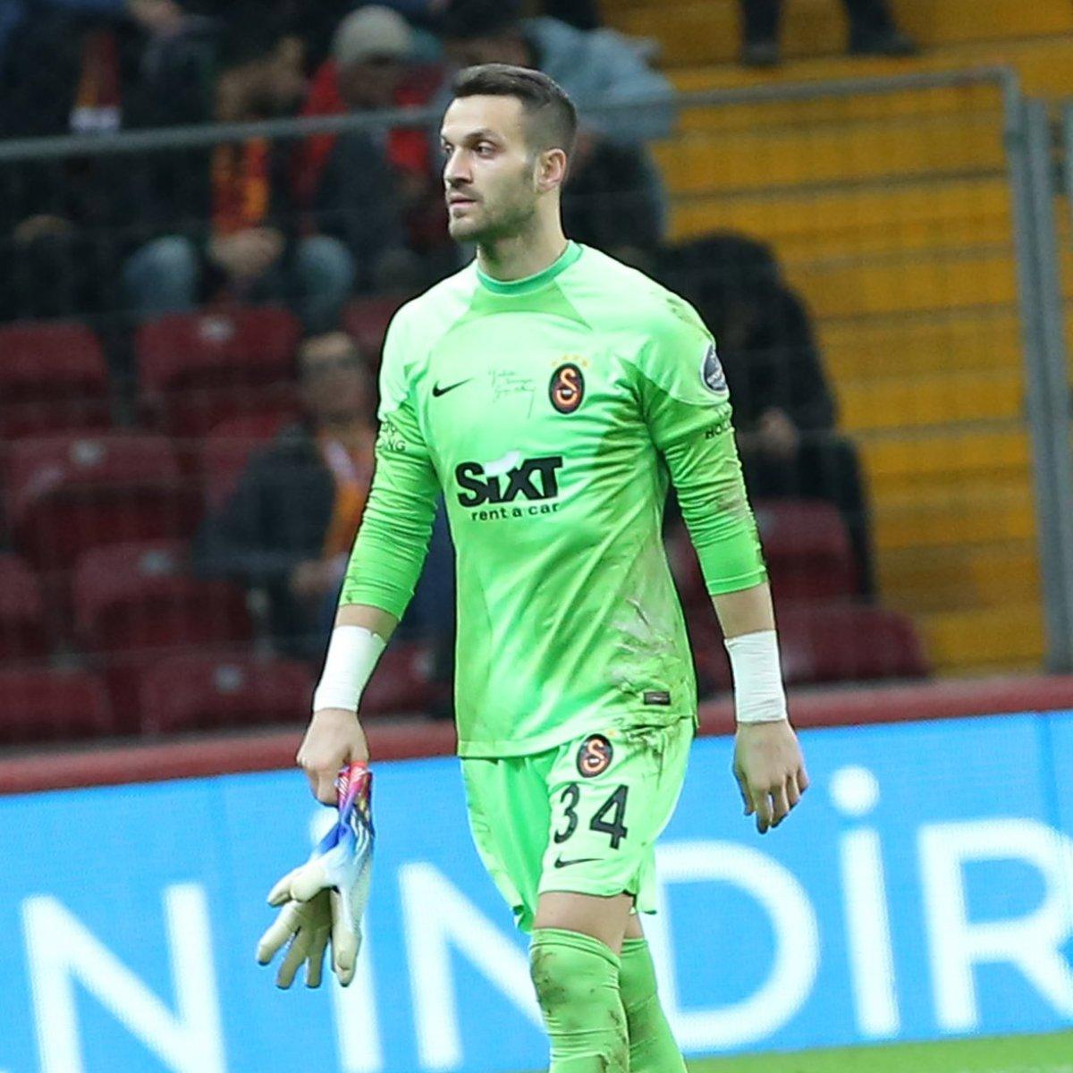 Galatasaray'da taraftar Okan Kocuk'a tepkili