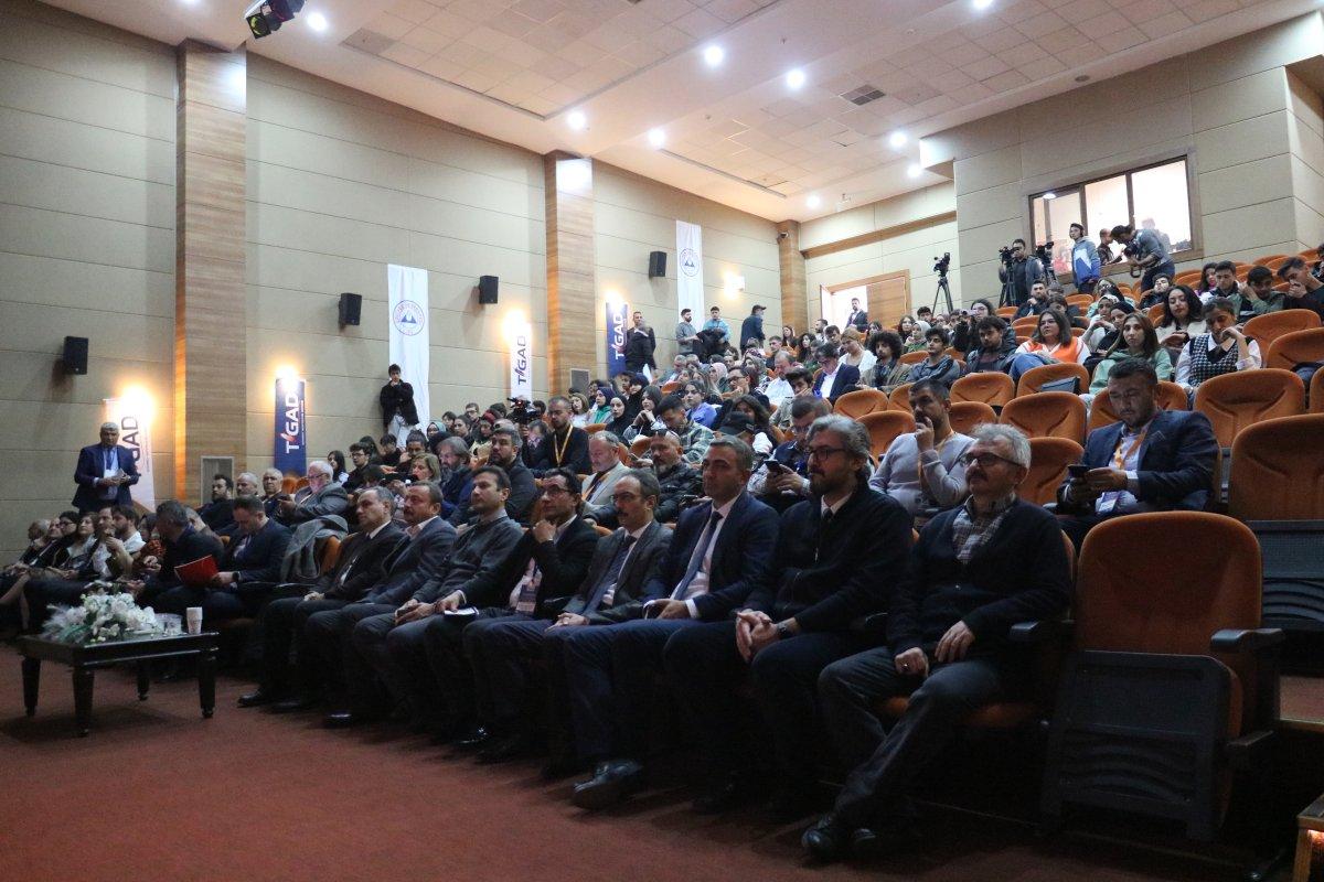 Kayseri'de gazetecilerle öğrencileri buluşturan program 