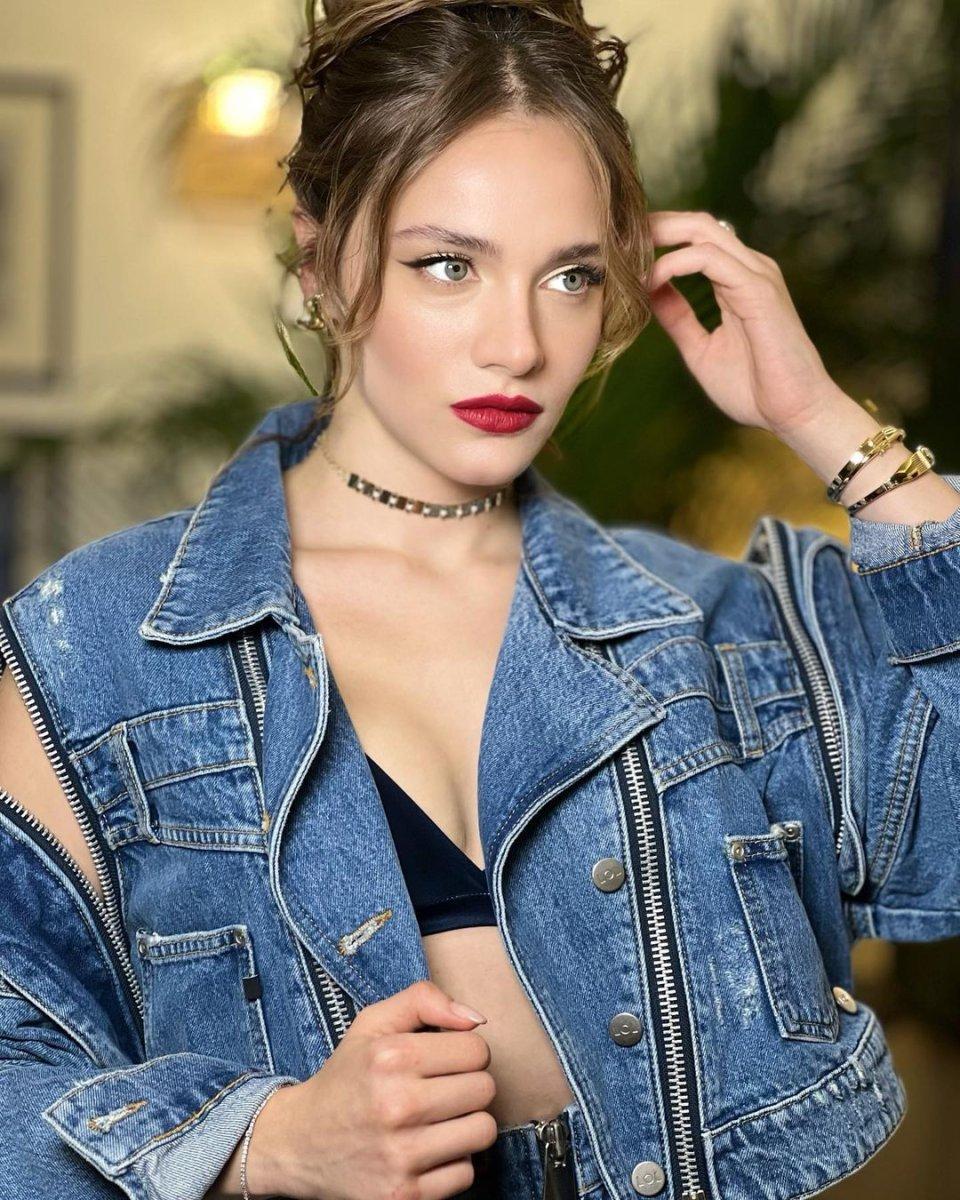 Miray Daner'in sütyen-ceket tarzı beğenilmedi