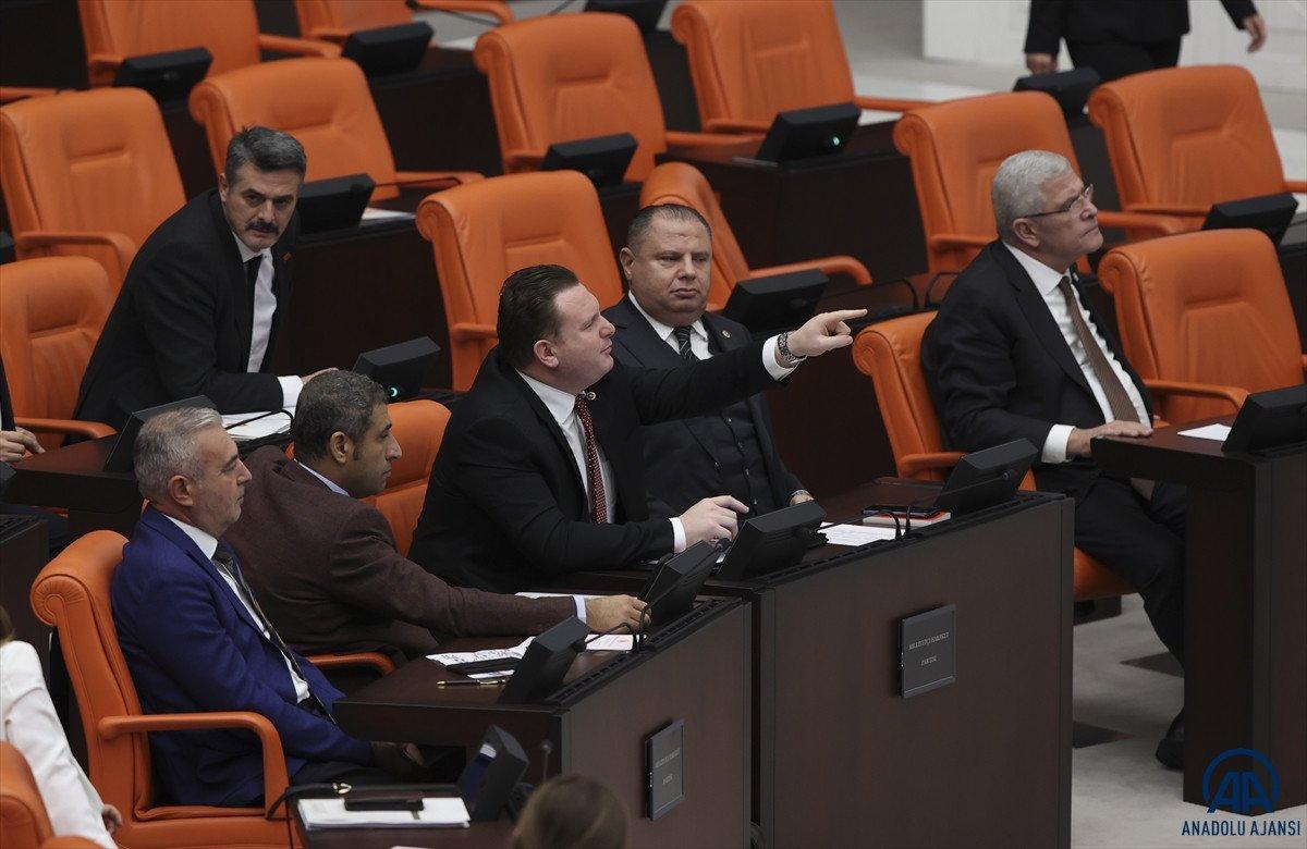 HDP'li Ömer Öcalan: Kürtçe bu ülkenin resmi dili olacak