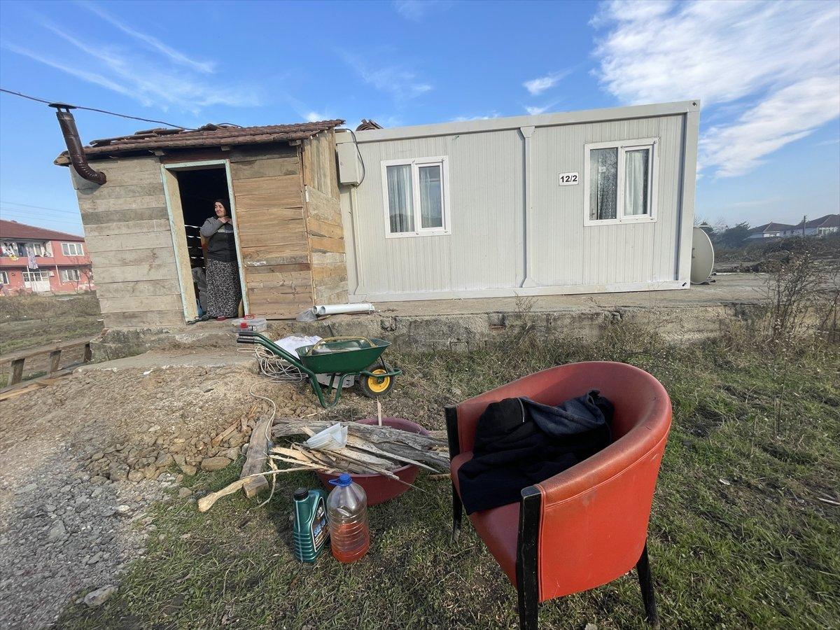 Düzce'de depremzedeler için konteynerler hazır