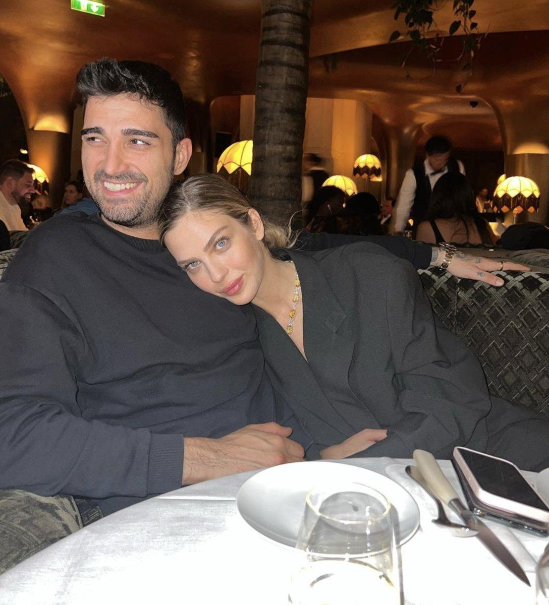 Yasemin Şefkatli'nin derin yırtmaçlı pozu beğenildi