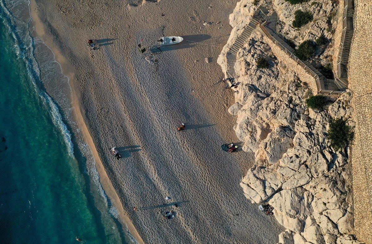 Kaputaş Plajı'nda sessizlik hakim olmaya başladı