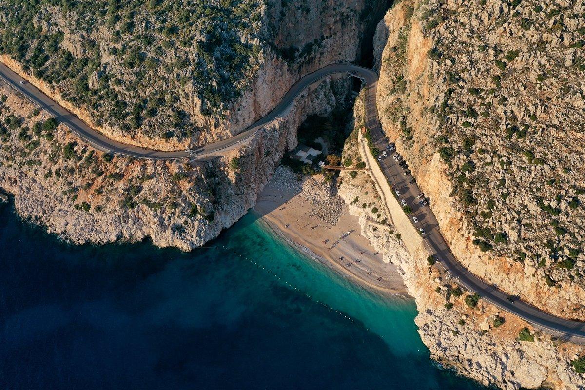 Kaputaş Plajı'nda sessizlik hakim olmaya başladı