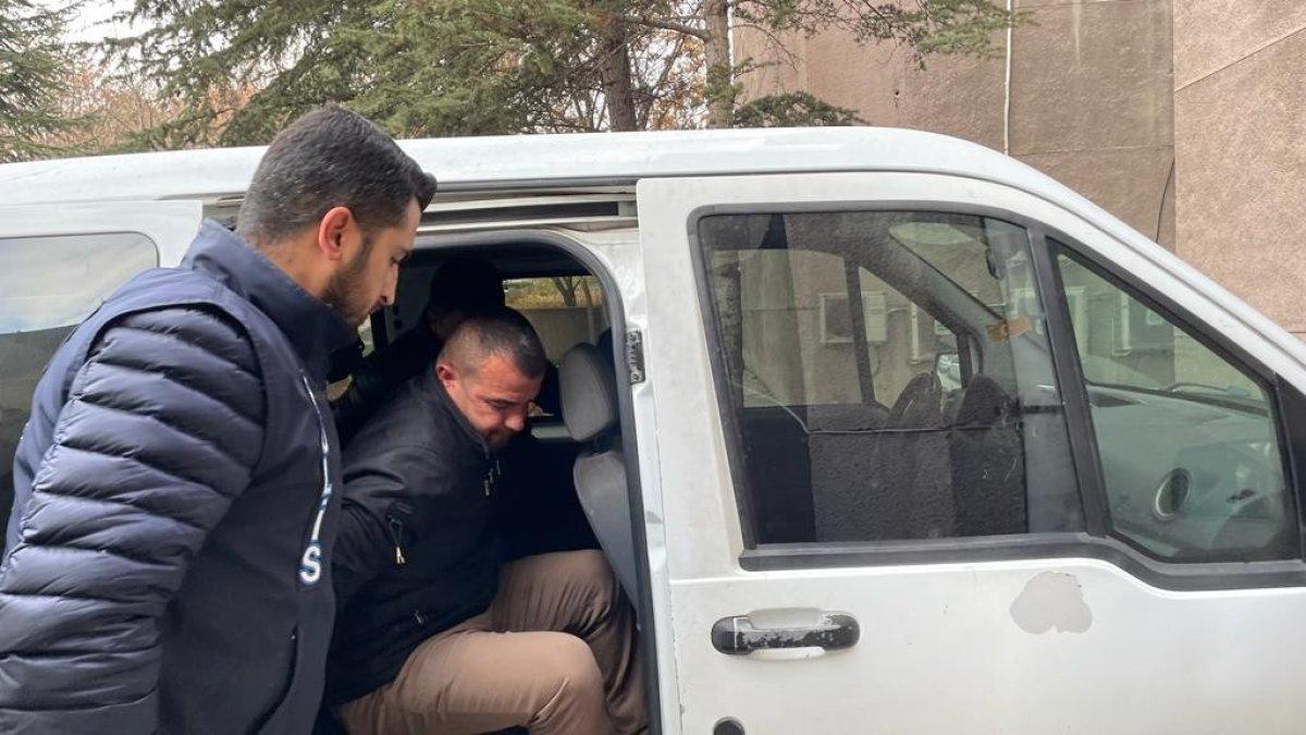 Öztürk Yılmaz'a bıçakla saldıran şahıs adliyede