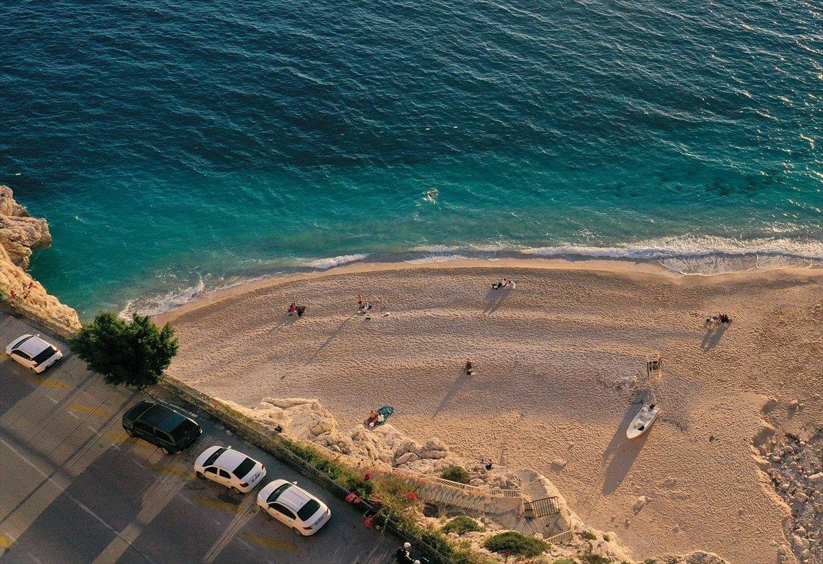 Kaputaş Plajı'nda sessizlik hakim olmaya başladı