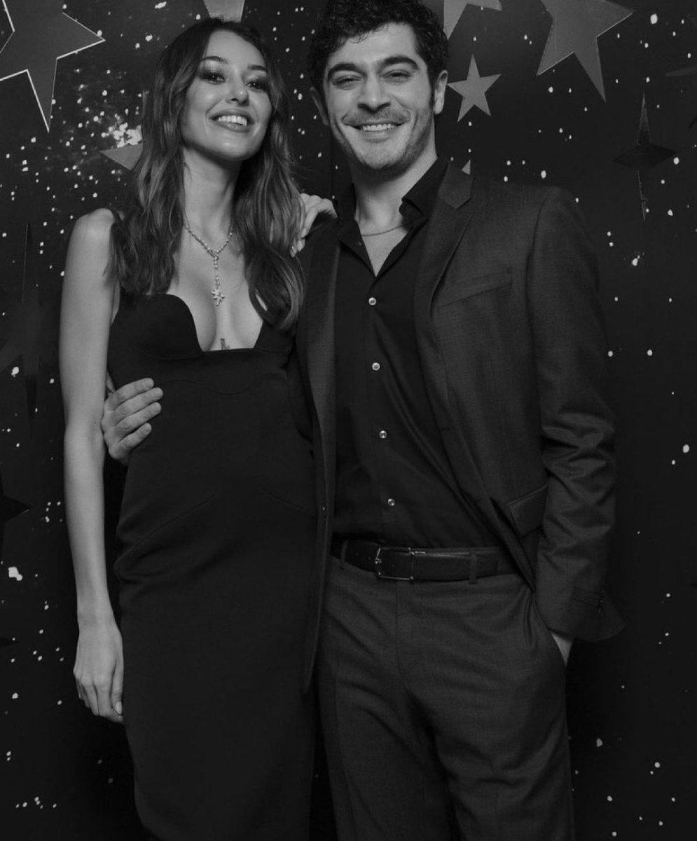 Dilan Çiçek Deniz ile Burak Deniz'den sarmaş dolaş poz