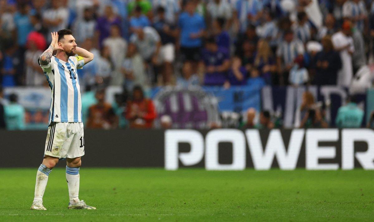 Hollanda'yı penaltılarda deviren Arjantin yarı finalde