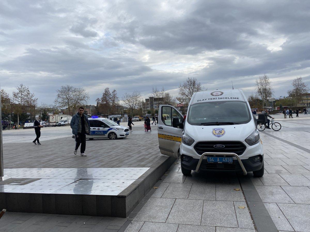 Sakarya'da 13 yaşındaki çocuk bir adamı boğazından bıçakladı