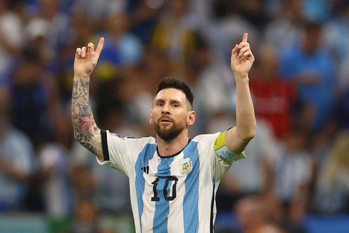 Hollanda'yı penaltılarda deviren Arjantin yarı finalde