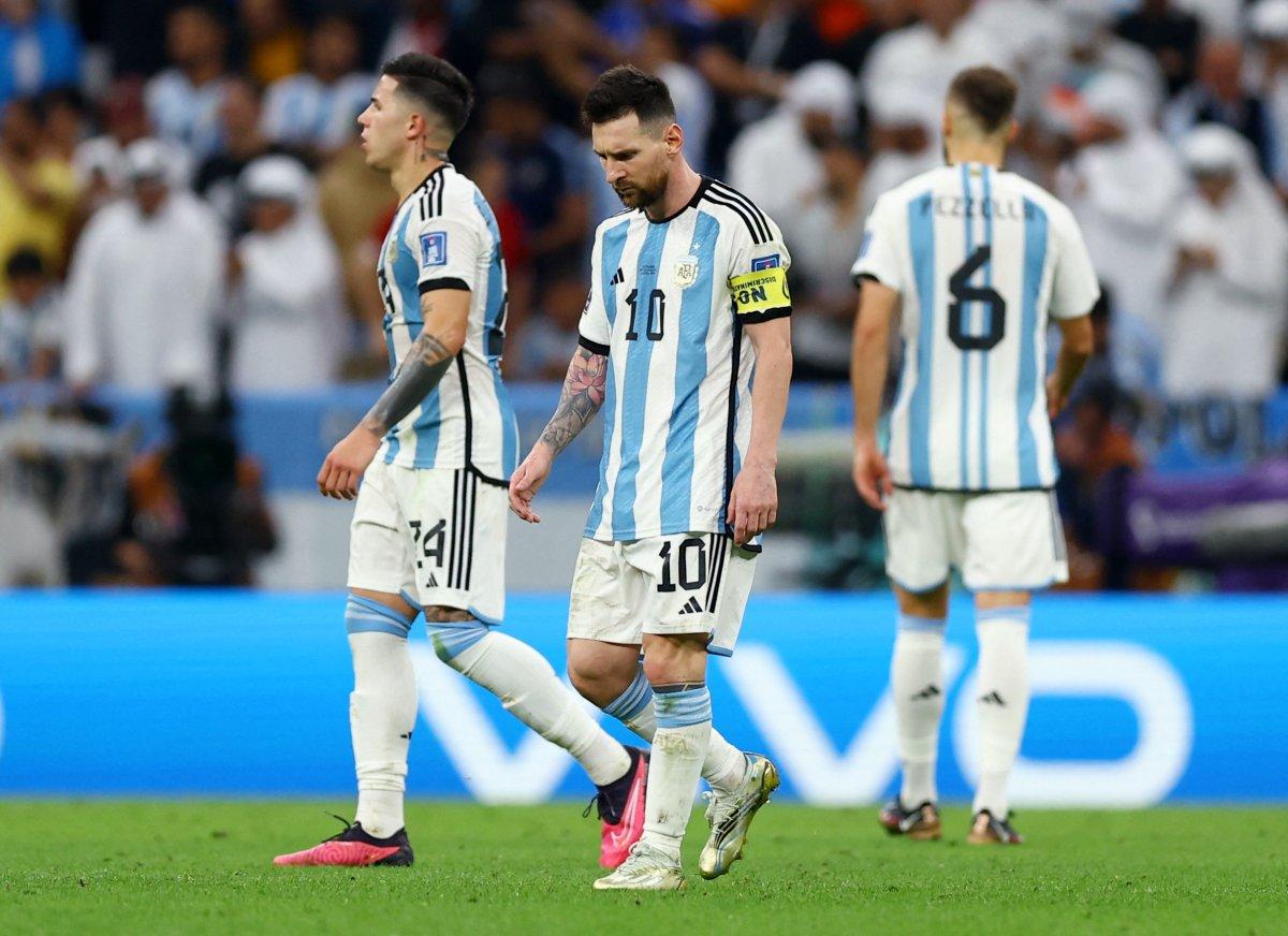 Hollanda'yı penaltılarda deviren Arjantin yarı finalde