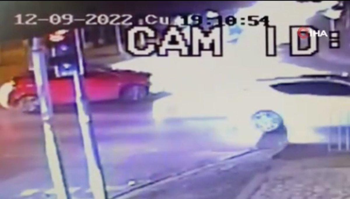 Bayrampaşa'da 1 kadının can verdiği kaza kamerada