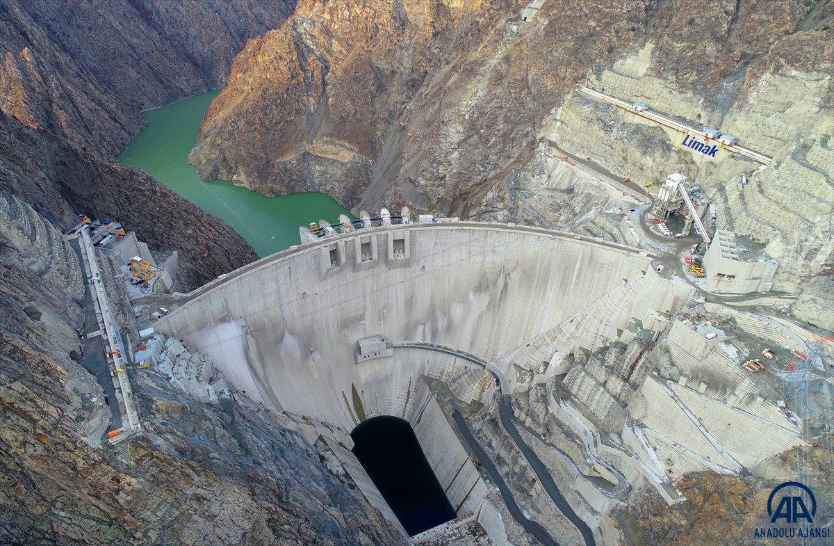 Yusufeli Barajı'nda su seviyesi 45 metre oldu