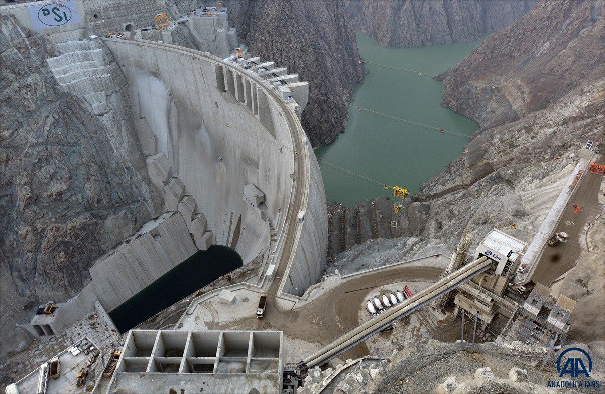 Yusufeli Barajı'nda su seviyesi 45 metre oldu