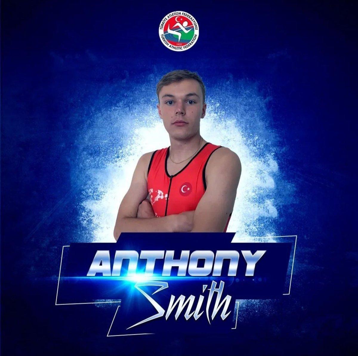 Milli atlet Anthony Smith, altın madalya kazandı