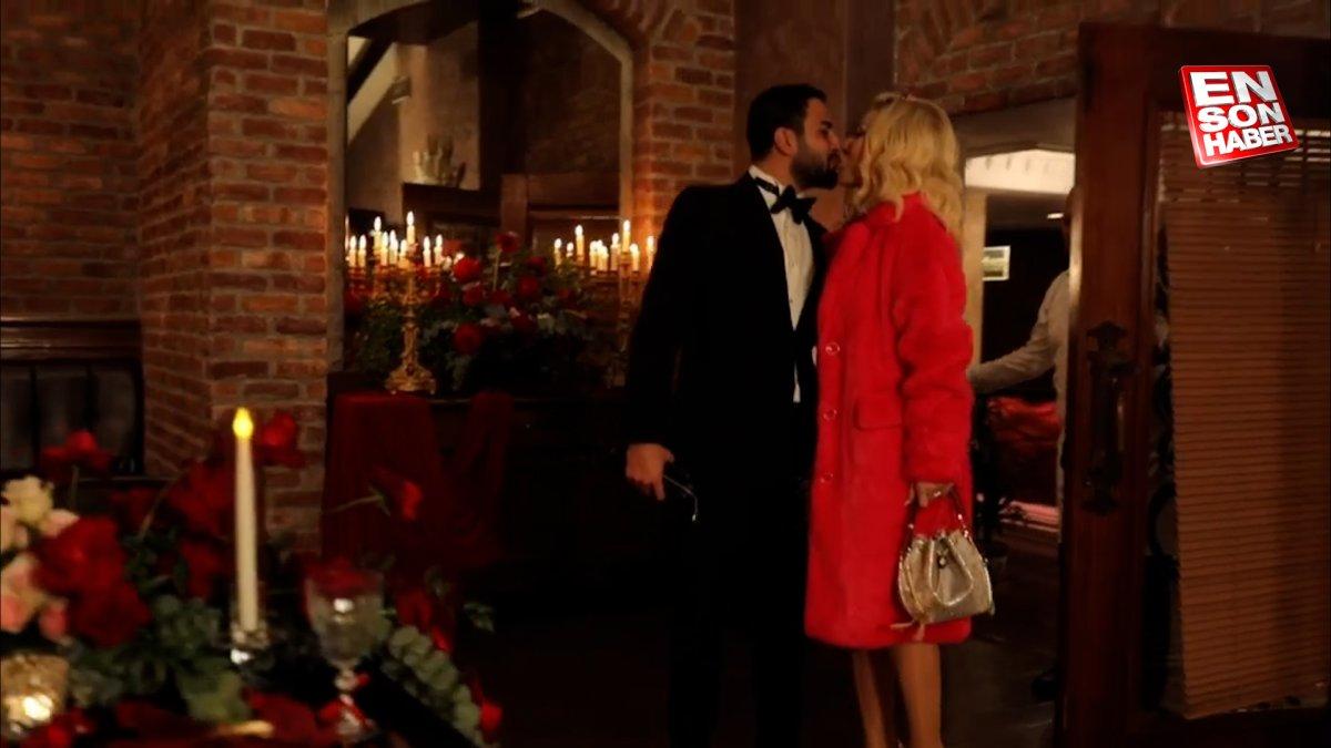 Seda Sayan, Çağlar Ökten'i öpmeye doyamadı