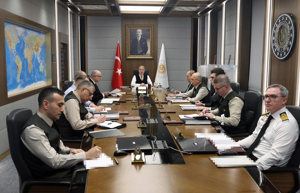 Hulusi Akar'dan Yunanistan'a uyarı: Dünün ve bugünün yanlışlarından dönün