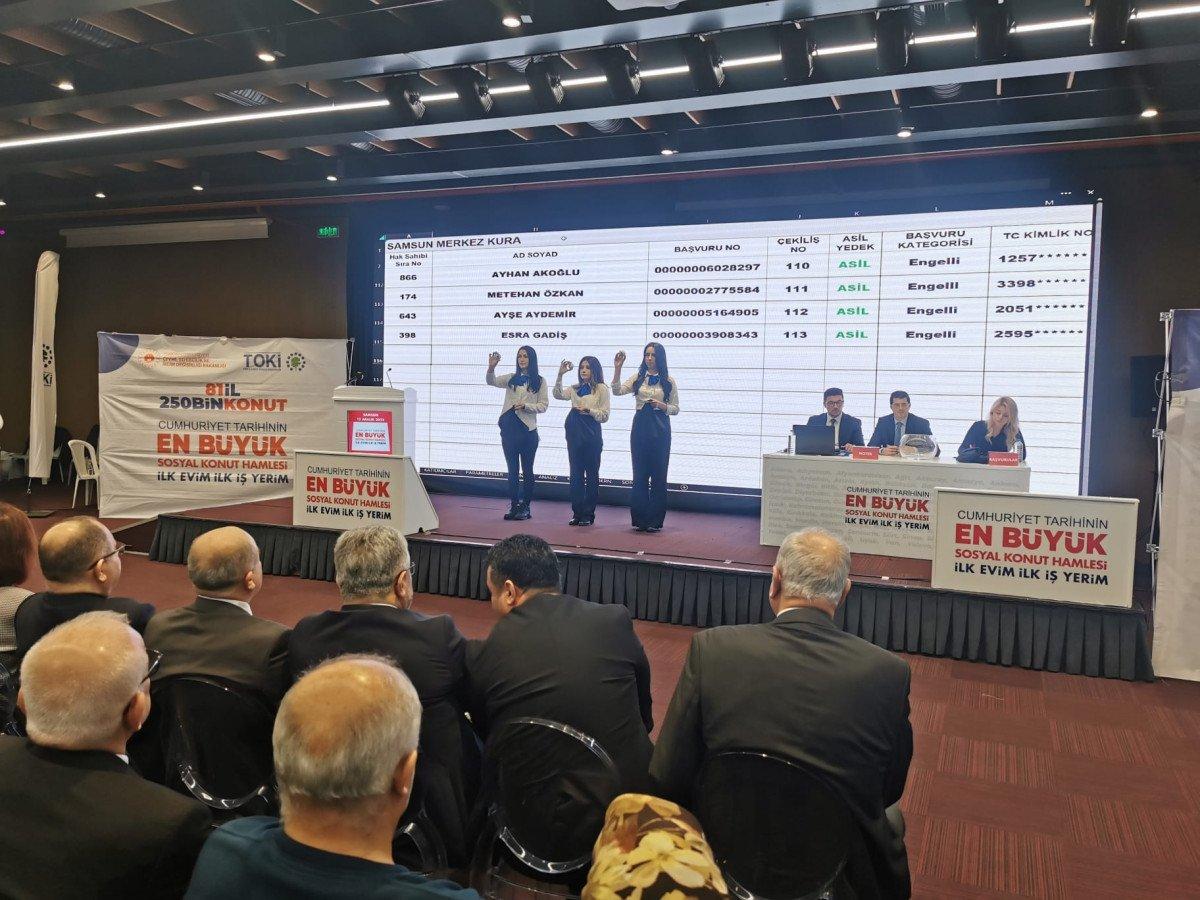 Samsun’da TOKİ kura çekimi başladı, adını duyan duygulandı