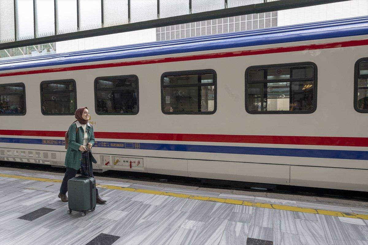 Turistik Doğu Ekspresi sezonu açtı