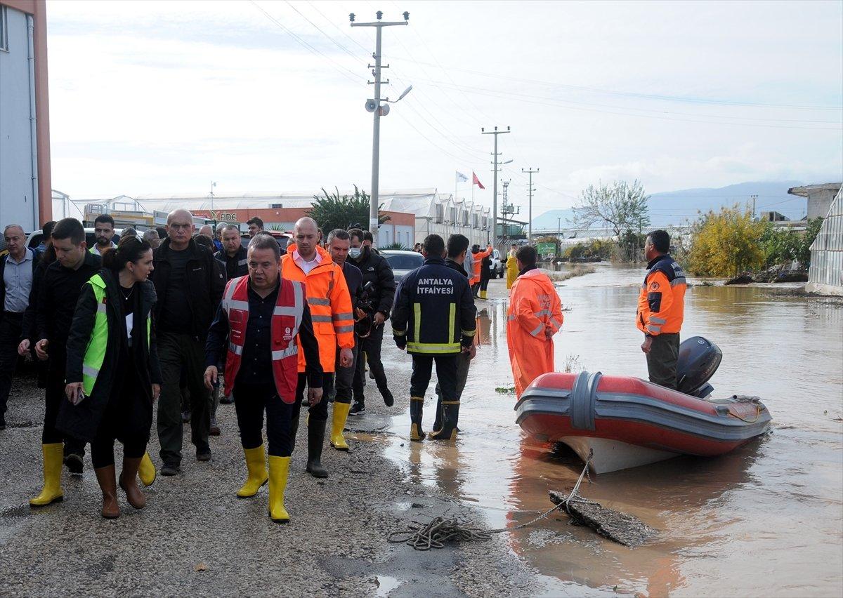 Antalya'da 3 ilçede eğitime 1 gün ara verildi