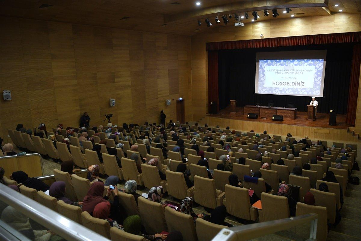 Ali Erbaş: Müslümanca duruş sergileyen aileyi nasıl oluşturabiliriz