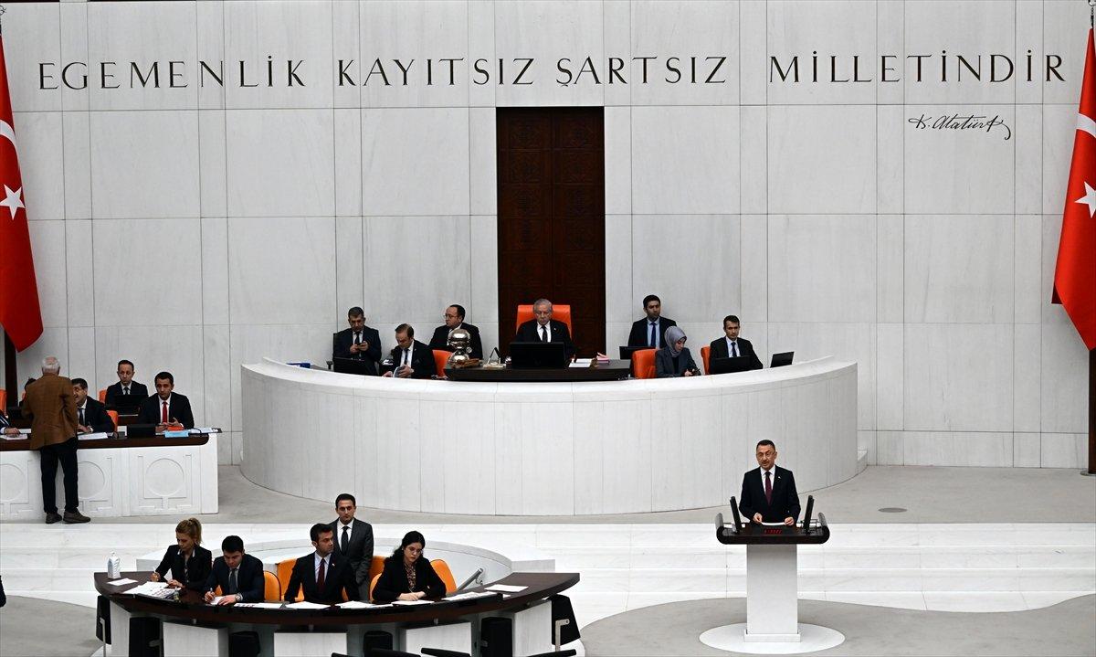 Cumhurbaşkanı Yardımcısı Oktay: FETÖ'cülere dünyanın her yerini dar ediyoruz