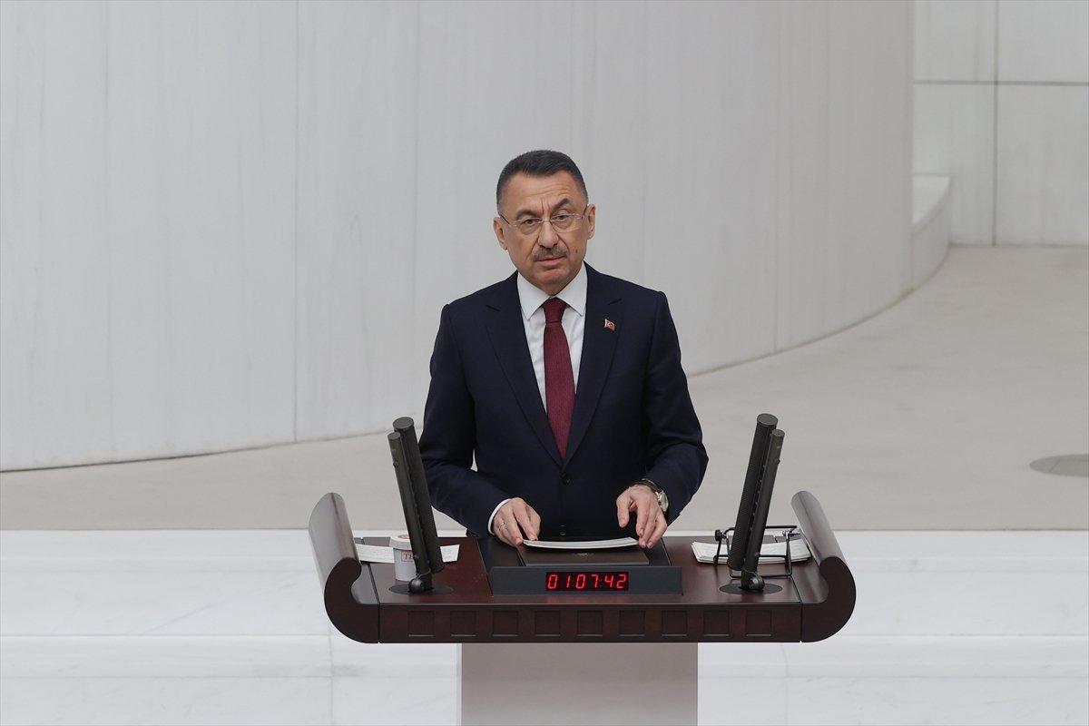 Cumhurbaşkanı Yardımcısı Oktay: FETÖ'cülere dünyanın her yerini dar ediyoruz