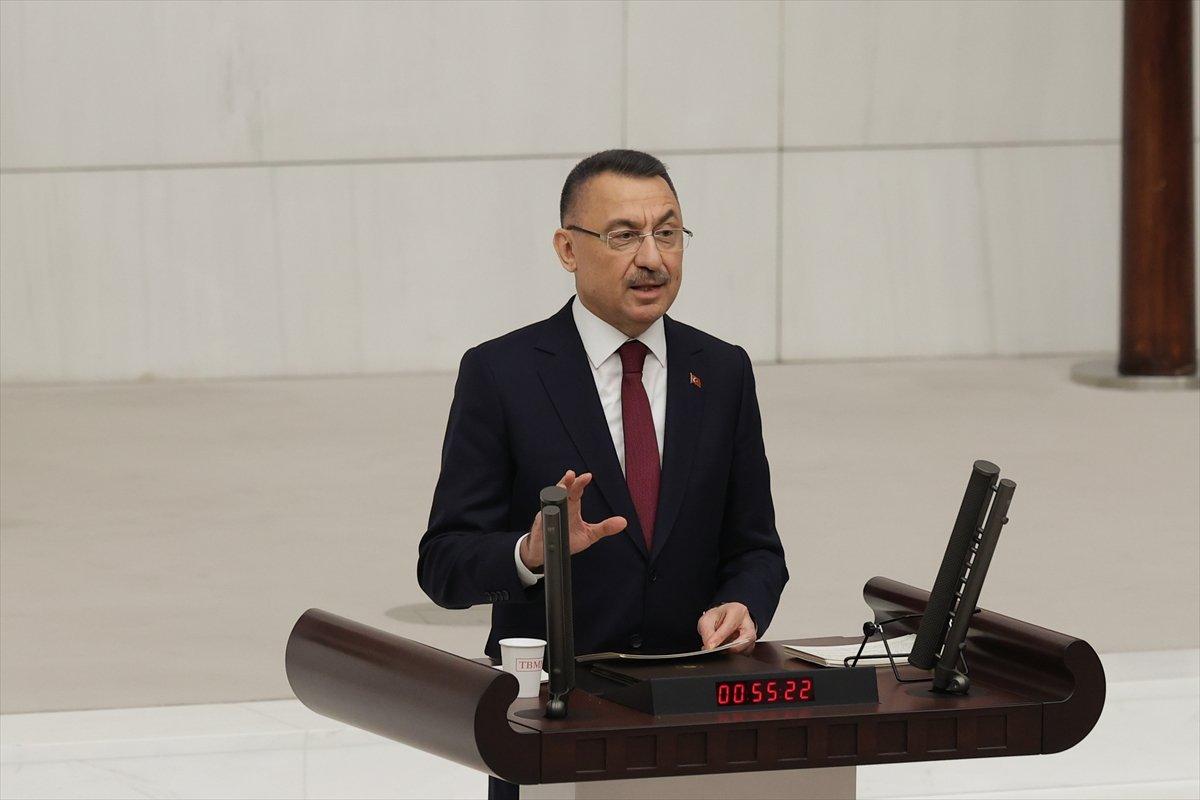 Cumhurbaşkanı Yardımcısı Oktay: FETÖ'cülere dünyanın her yerini dar ediyoruz