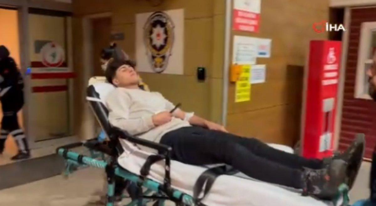 Bursa'da sigara vermeyen genci bıçakladı