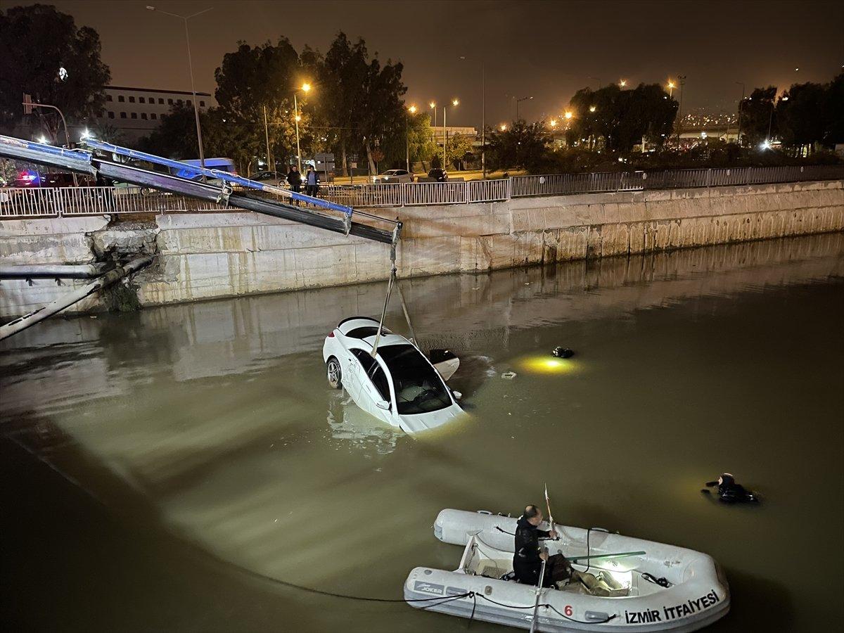 İzmir'de otomobil çaya uçtu: 1 ölü 3 yaralı