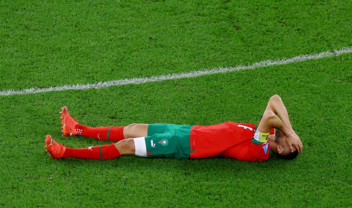 Romain Saiss, Fransa karşısında oyuna devam edemedi