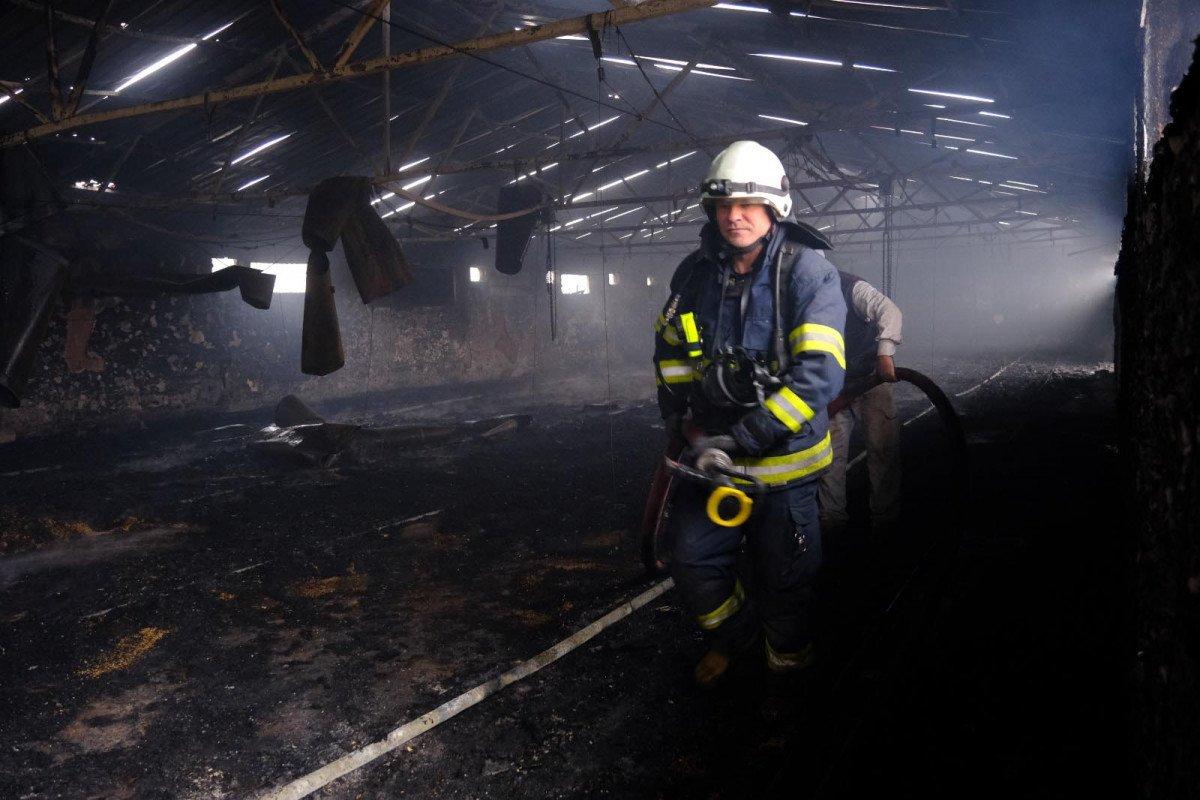 Eskişehir’de tavuk çiftliğindeki yangında 23 bin civciv öldü 