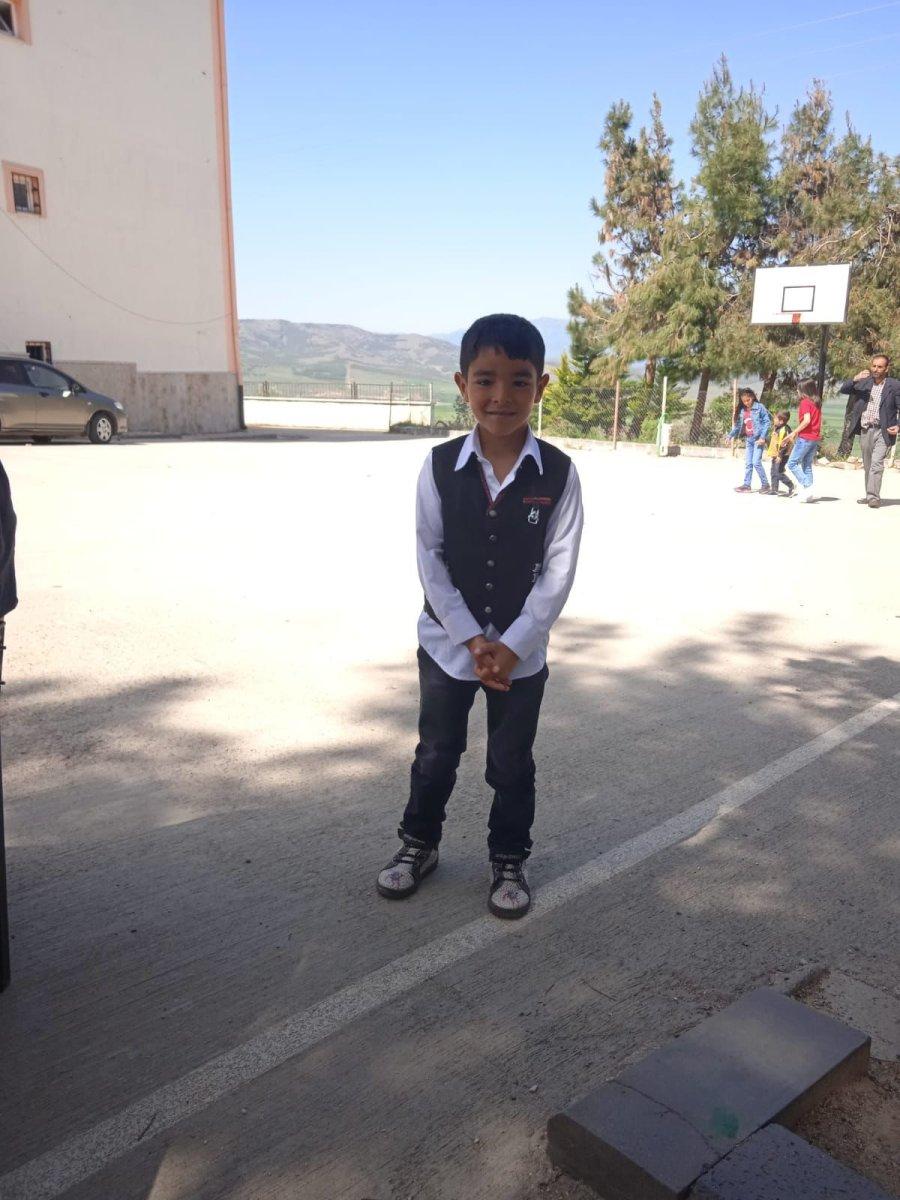 Gaziantep'te sokak köpeği küçük çocuğun kafa derisini koparttı