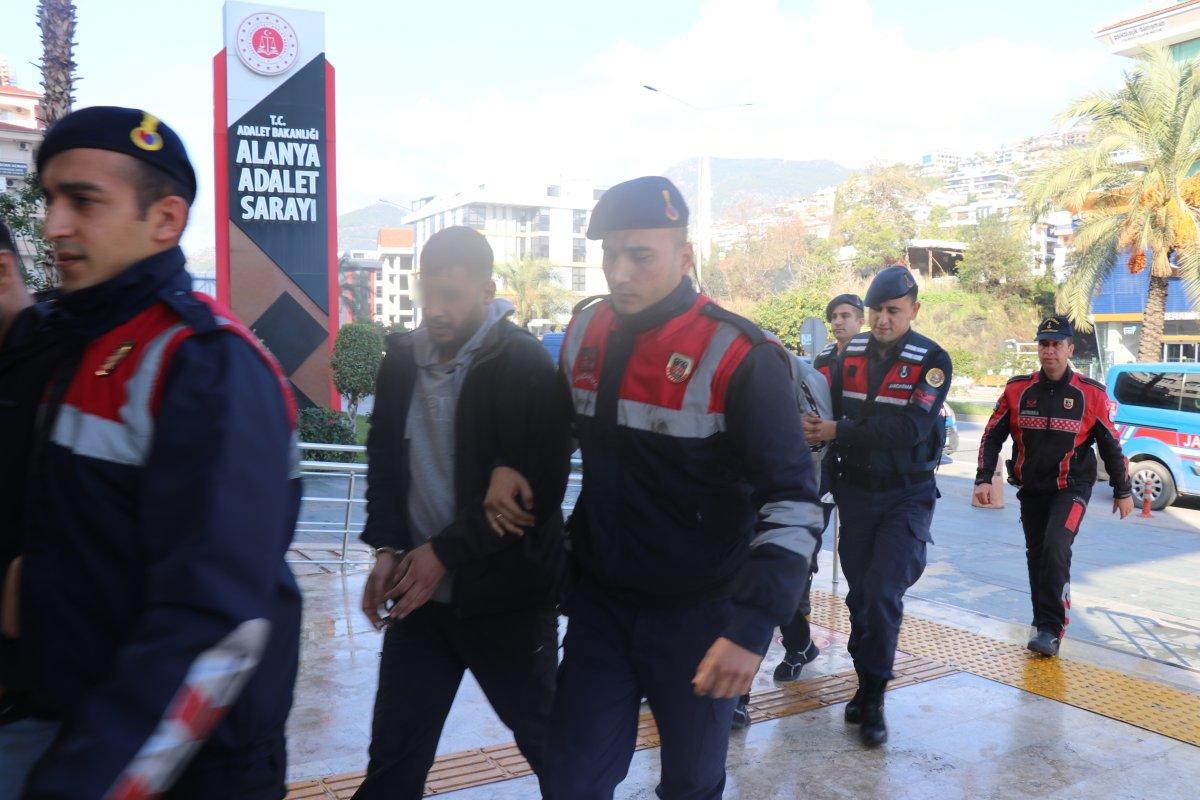 Alanya'da uyuşturucu operasyonu: 2 kişi tutuklandı