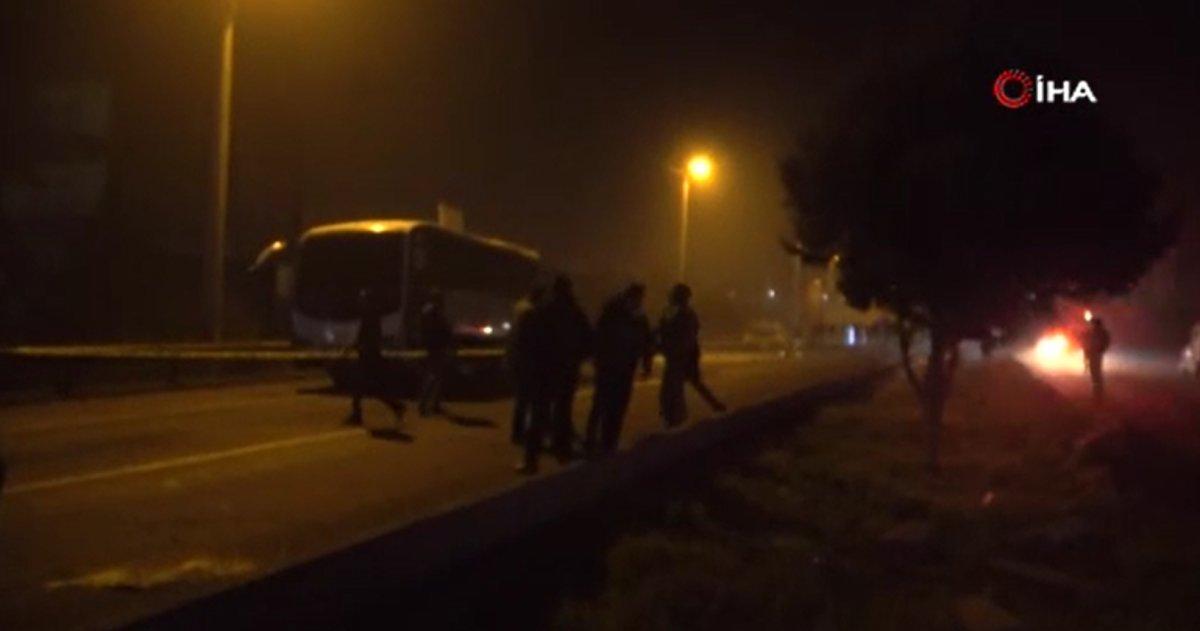 Diyarbakır'da polis servis aracına bombalı saldırı: 1 sivil, 8 polis yaralı