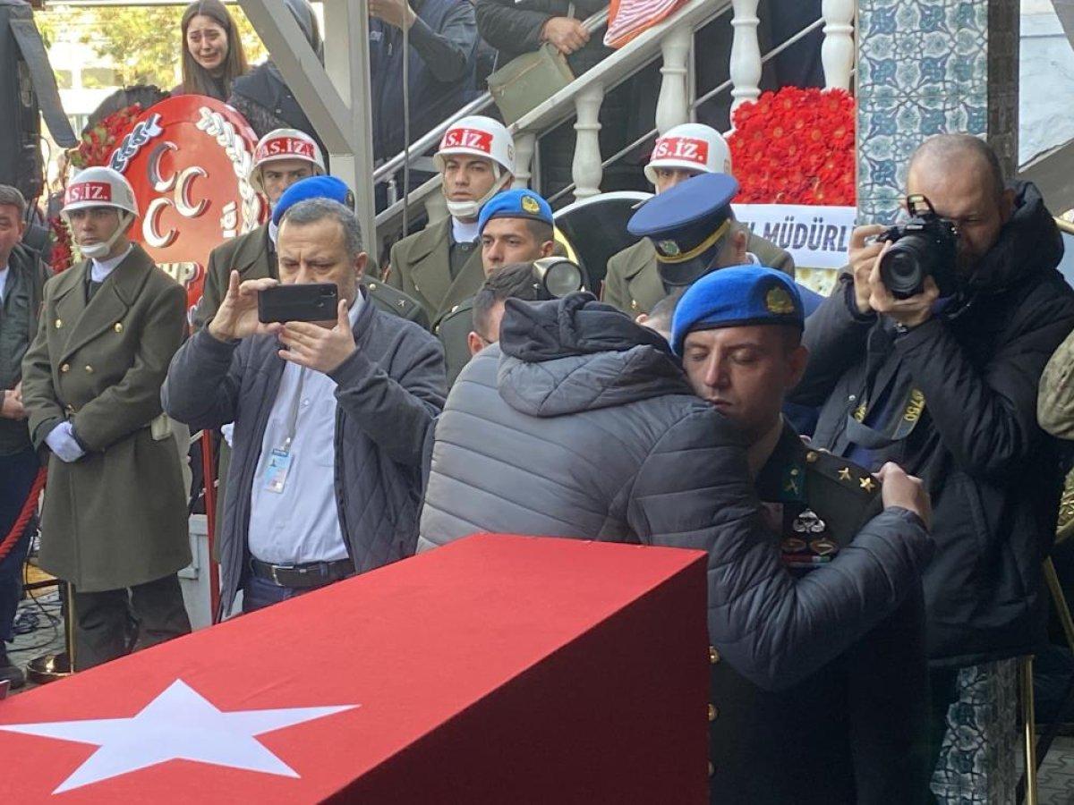 Pençe-Kilit şehidi Üsteğmen Yavuz, toprağa verildi 