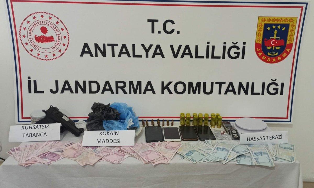 Alanya'da uyuşturucu operasyonu: 2 kişi tutuklandı