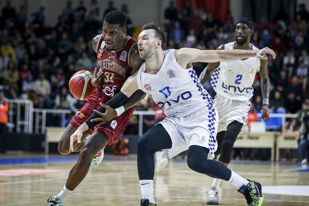 Galatasaray, deplasmanda kazandı