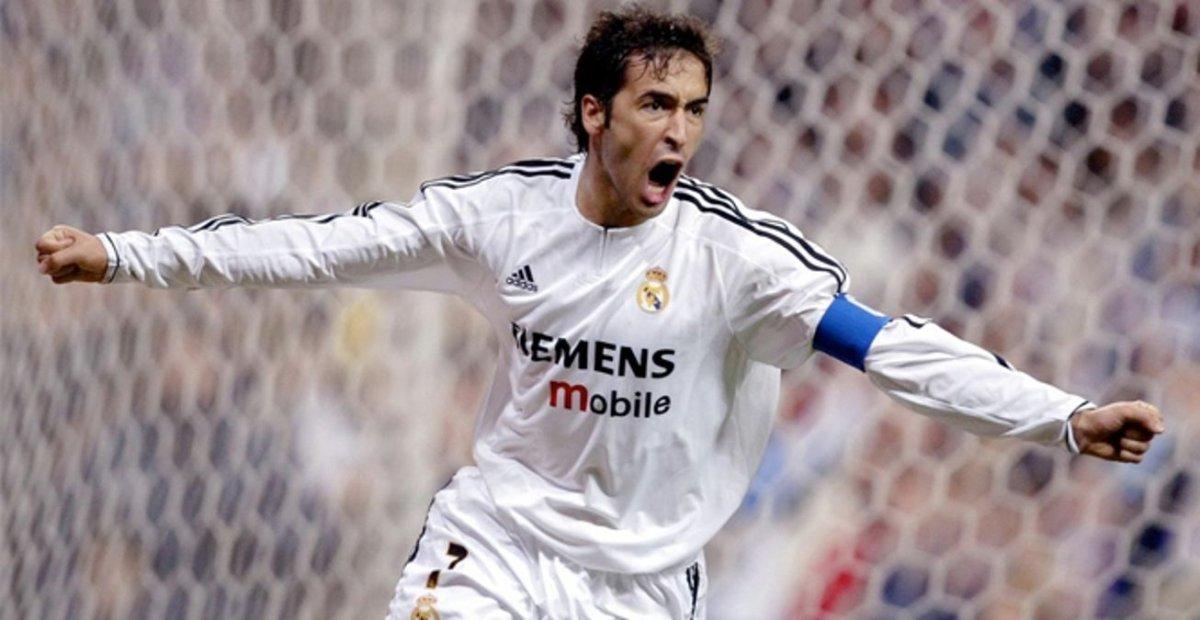 Kariyeri boyunca kırmızı kart görmeyen futbolcular 