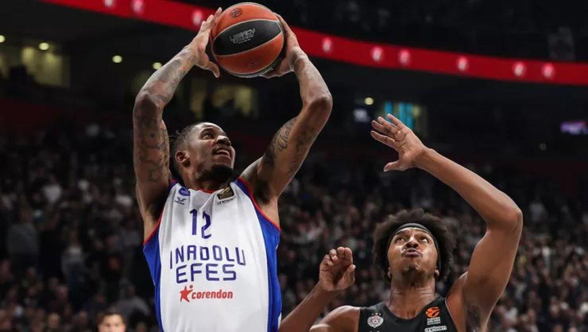 Anadolu Efes, Partizan'a yenildi
