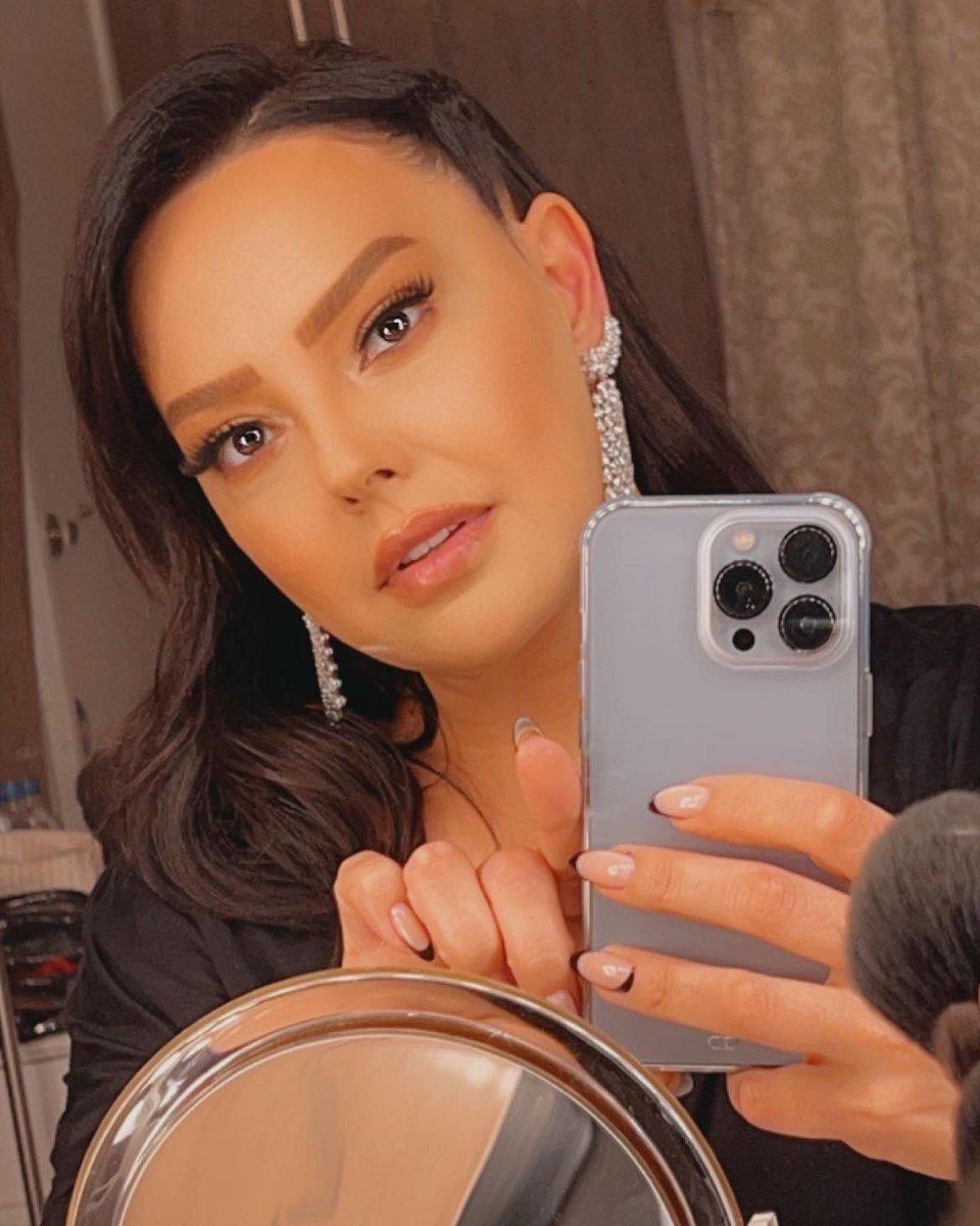 Ebru Gündeş'ten makyajsız paylaşım